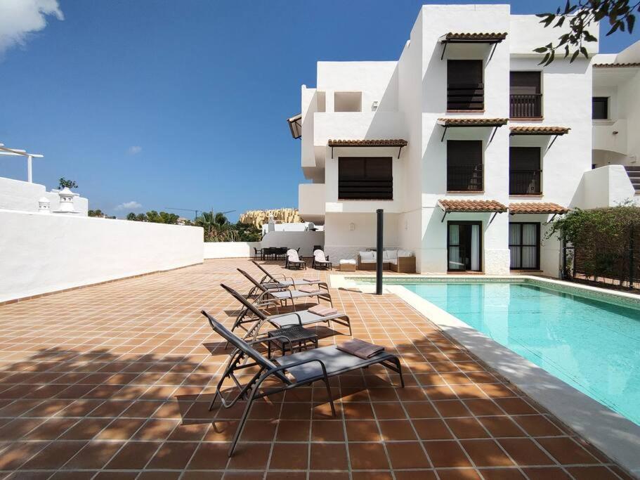 Full Apartment With Private Pool เอสเตโปนา ภายนอก รูปภาพ