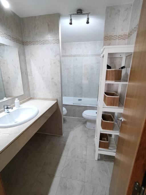 Full Apartment With Private Pool เอสเตโปนา ภายนอก รูปภาพ
