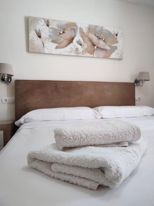 Full Apartment With Private Pool เอสเตโปนา ภายนอก รูปภาพ