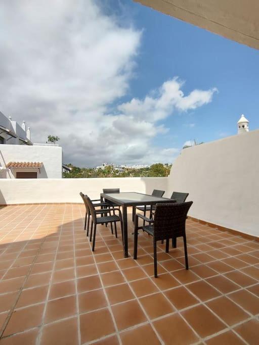 Full Apartment With Private Pool เอสเตโปนา ภายนอก รูปภาพ